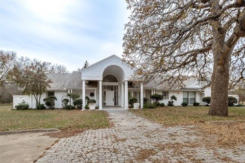 8400 Cardinal Lane North Richland Hills TX 76182