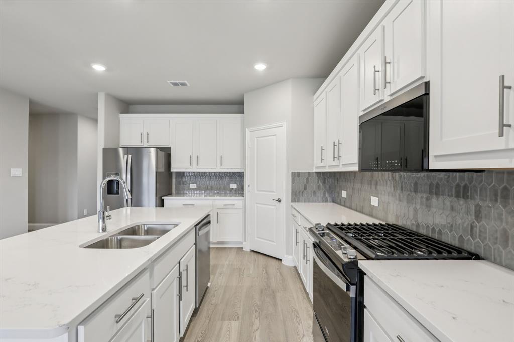 513 Midnight Oak Drive