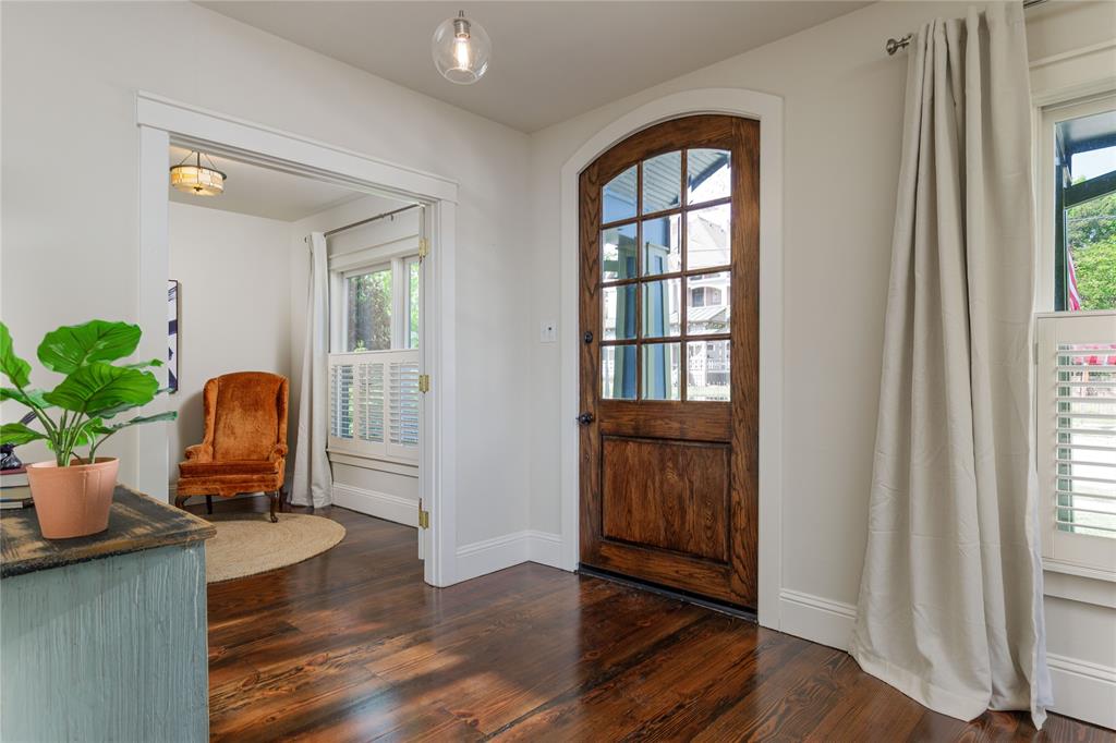 804 N College Street