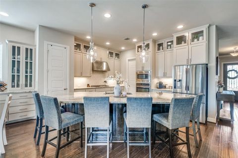 905 Crystal Oak Lane Arlington TX 76005