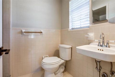 Tiny photo for 220 N Town East Boulevard, Sunnyvale, TX 75182 (MLS # 21106368)