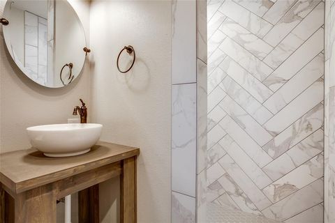 Tiny photo for 220 N Town East Boulevard, Sunnyvale, TX 75182 (MLS # 21106368)