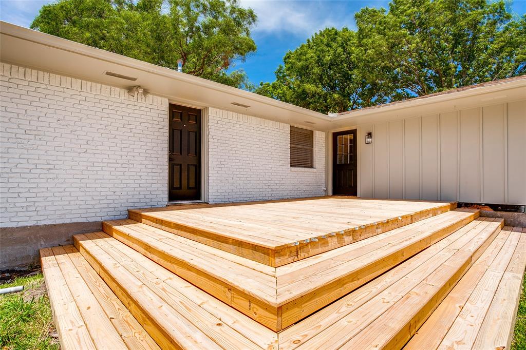 S A & M G RR ABST 1400 PG 680 TR 22 ACS - Residential Lease