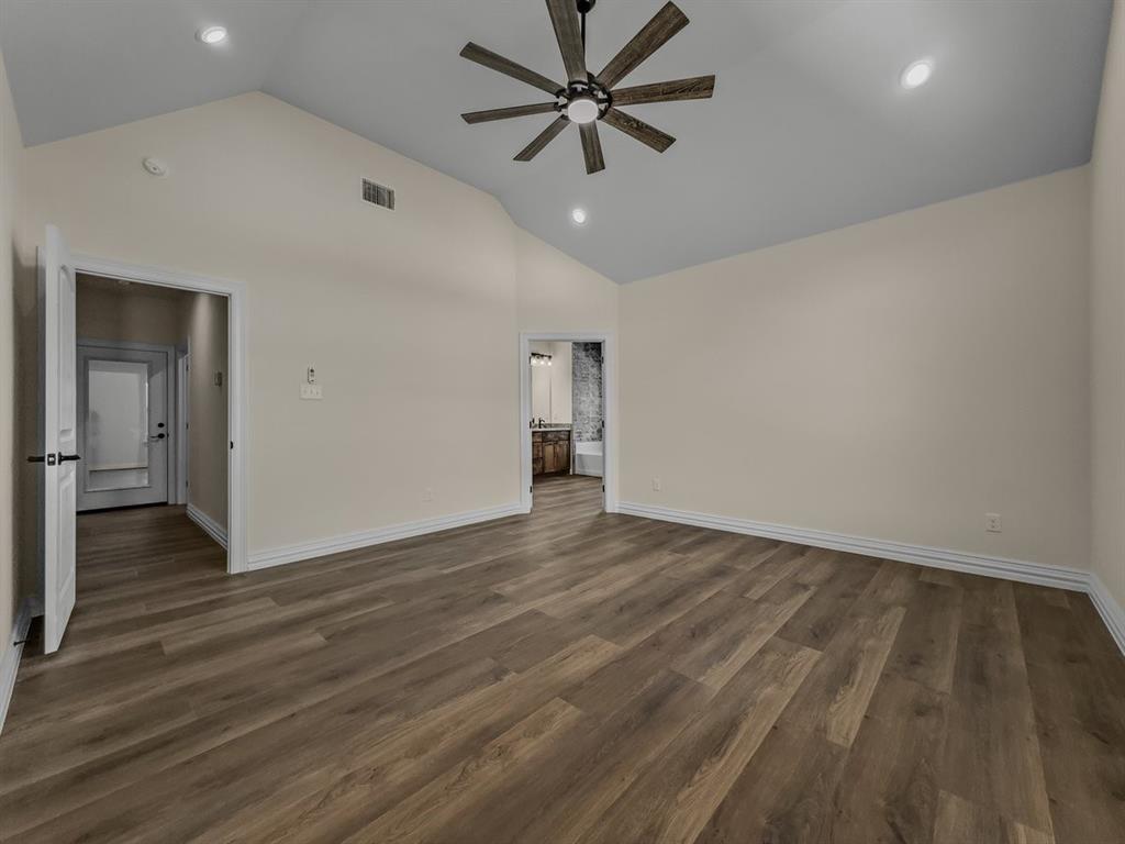 600 Samantha Circle