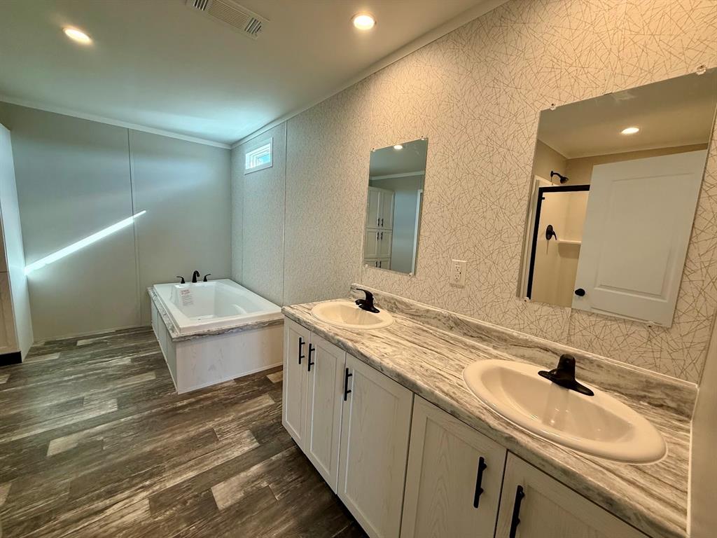 SALT GRASS, LOT: 9, BLK: 2, ADDN: SALT GRASS - Residential