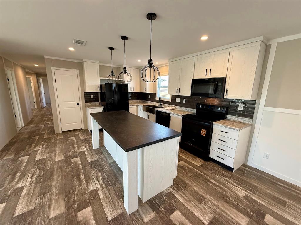 SALT GRASS, LOT: 9, BLK: 2, ADDN: SALT GRASS - Residential