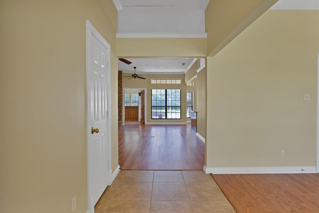 1607 Ernie Lane