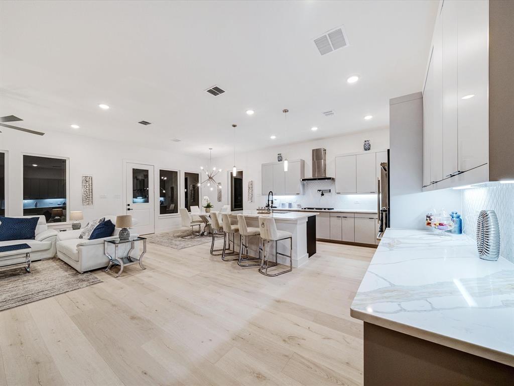 Royal Court - Residential