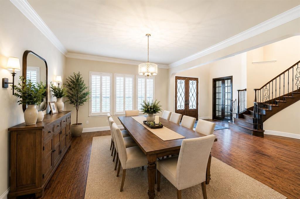 812 Cross Timbers Drive