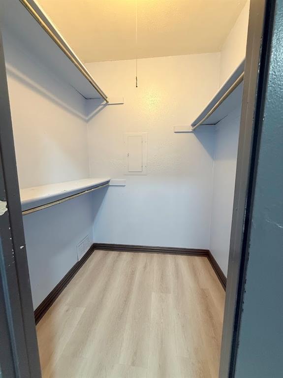 Oaks On The Lane Condo Ph 02 - Residential Lease