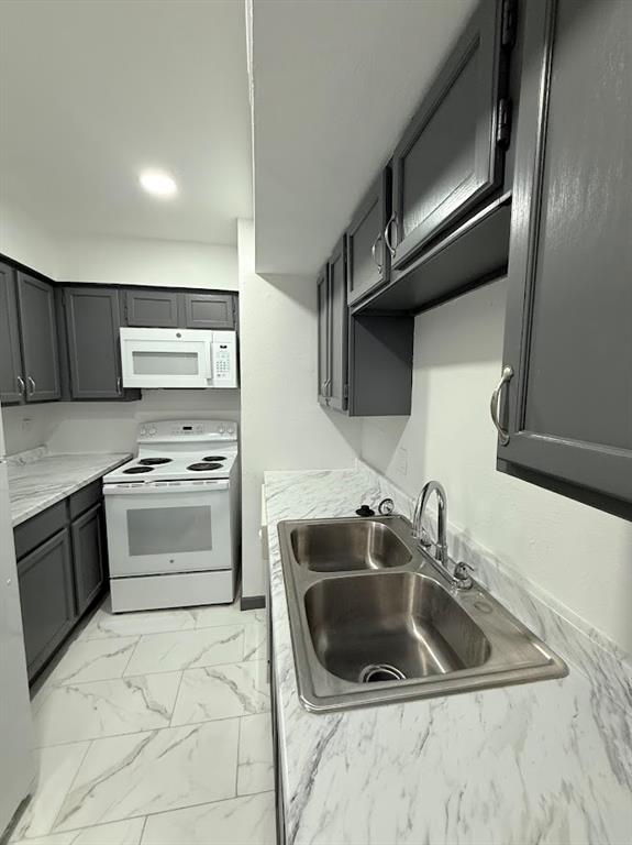 Oaks On The Lane Condo Ph 02 - Residential Lease