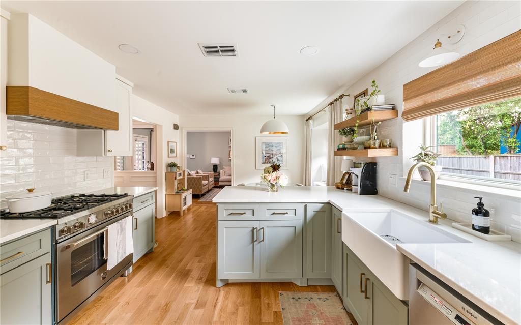 Central Park East - Residential