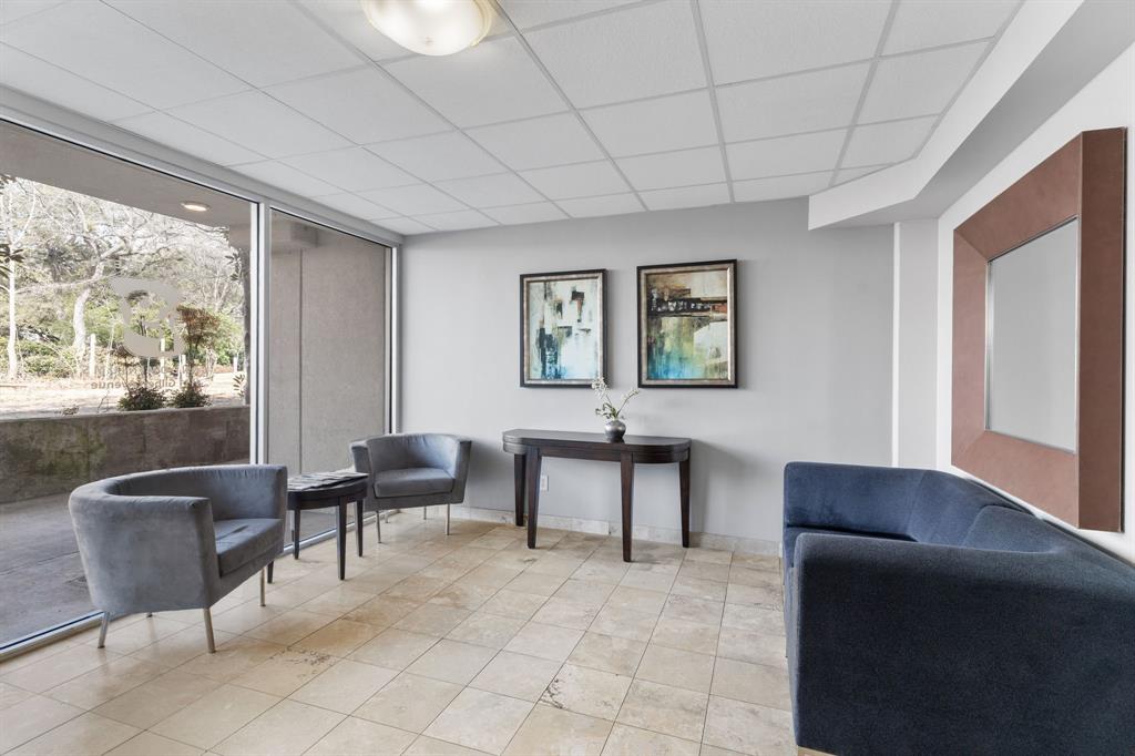 Nineteen Gilbert Condo - Residential