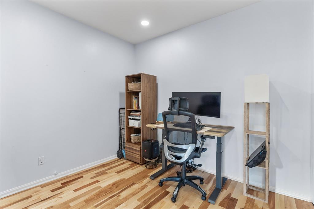 Nineteen Gilbert Condo - Residential