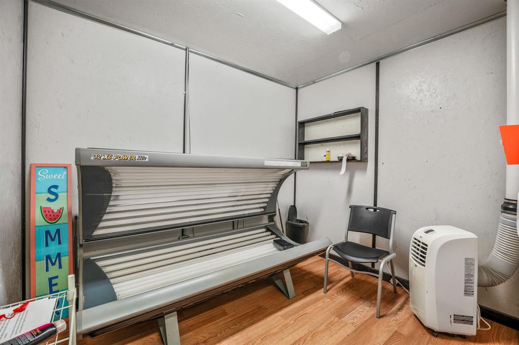 Orig Deleon - Commercial Sale