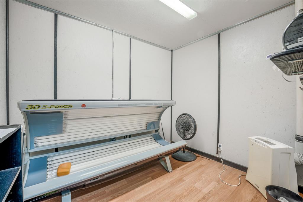 Orig Deleon - Commercial Sale