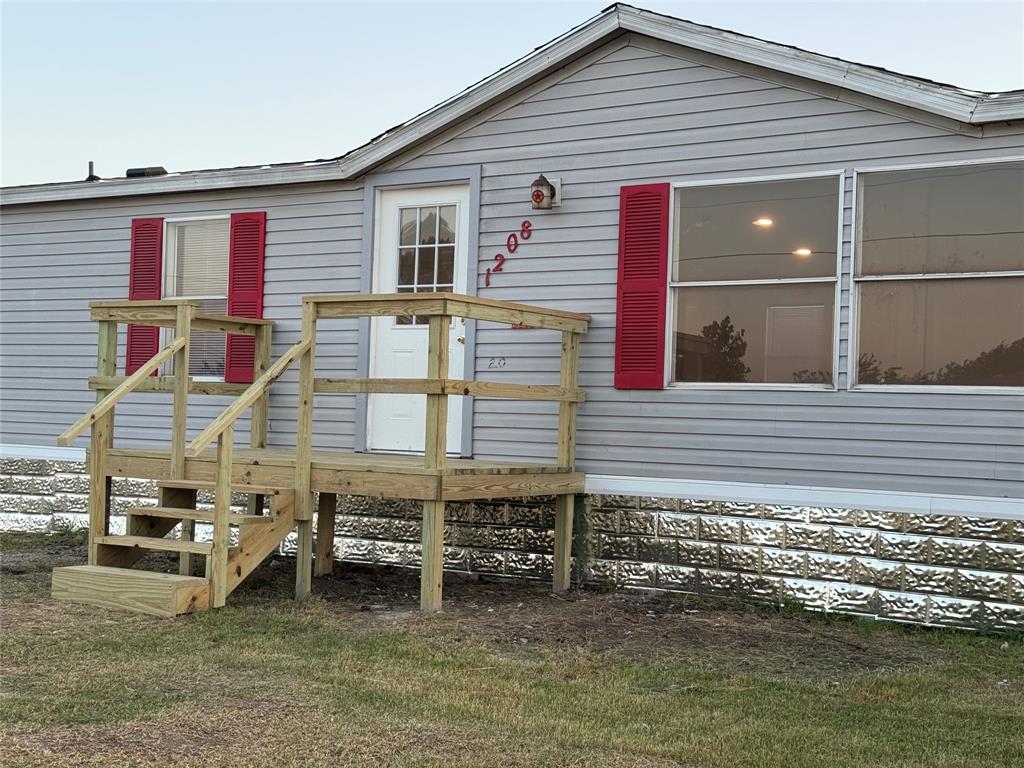 1208 Casa Lane