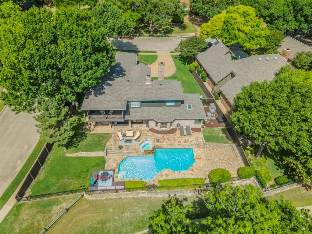 1400 Lakewood Drive