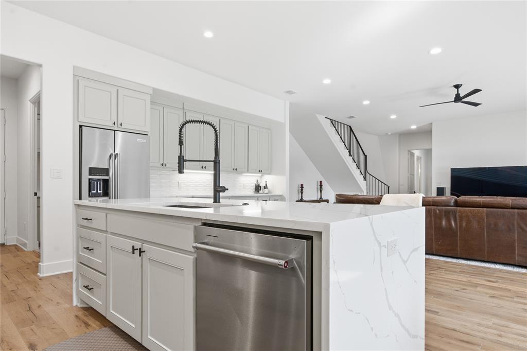 Cross Pointe - Residential