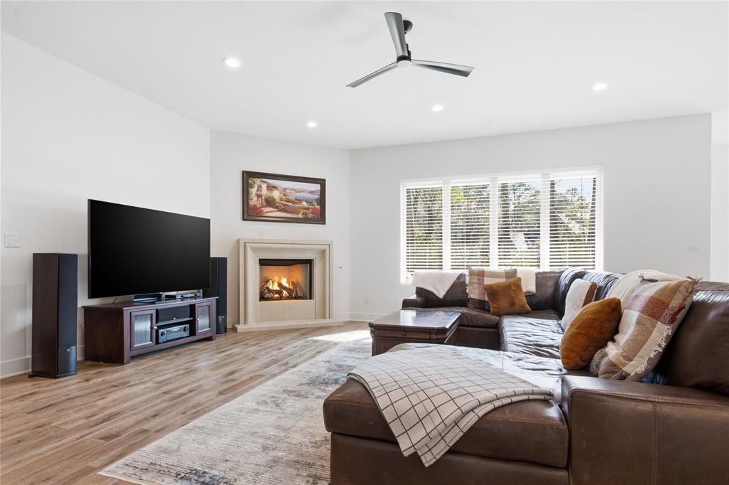 Cross Pointe - Residential