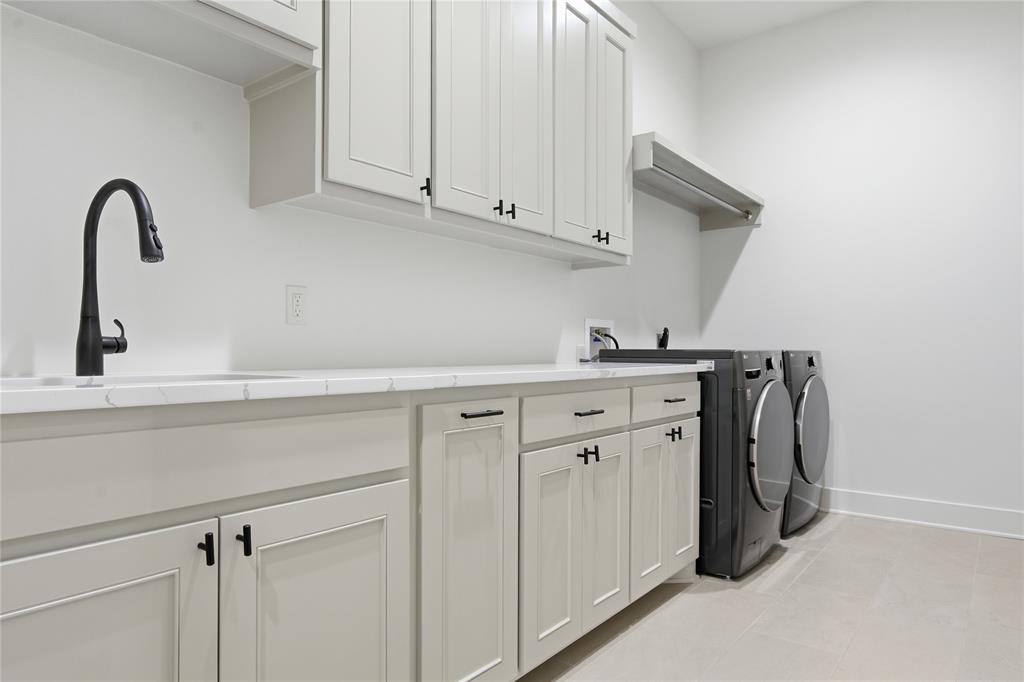 Cross Pointe - Residential