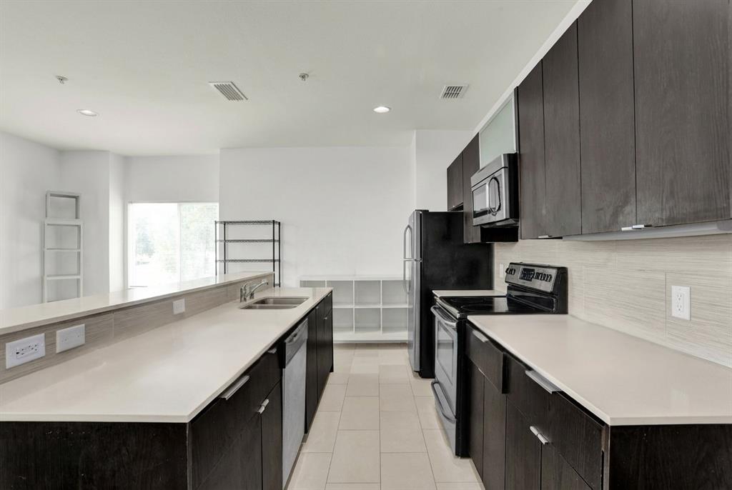 107 N Merrill Avenue