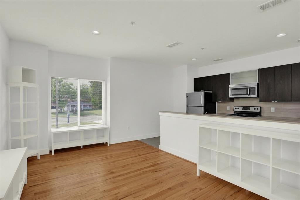 107 N Merrill Avenue