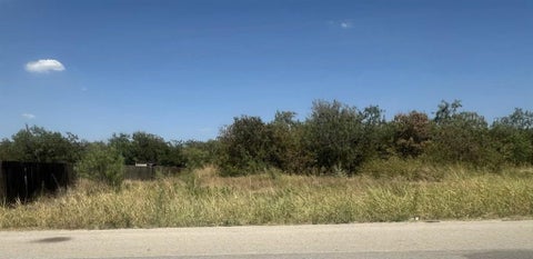 Photo of 5344 Turnout Lane, Dallas, TX 75236 (MLS # 21368354)