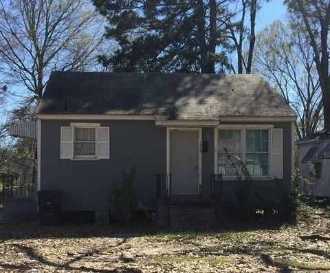 1915 Doris Street Shreveport LA 71108