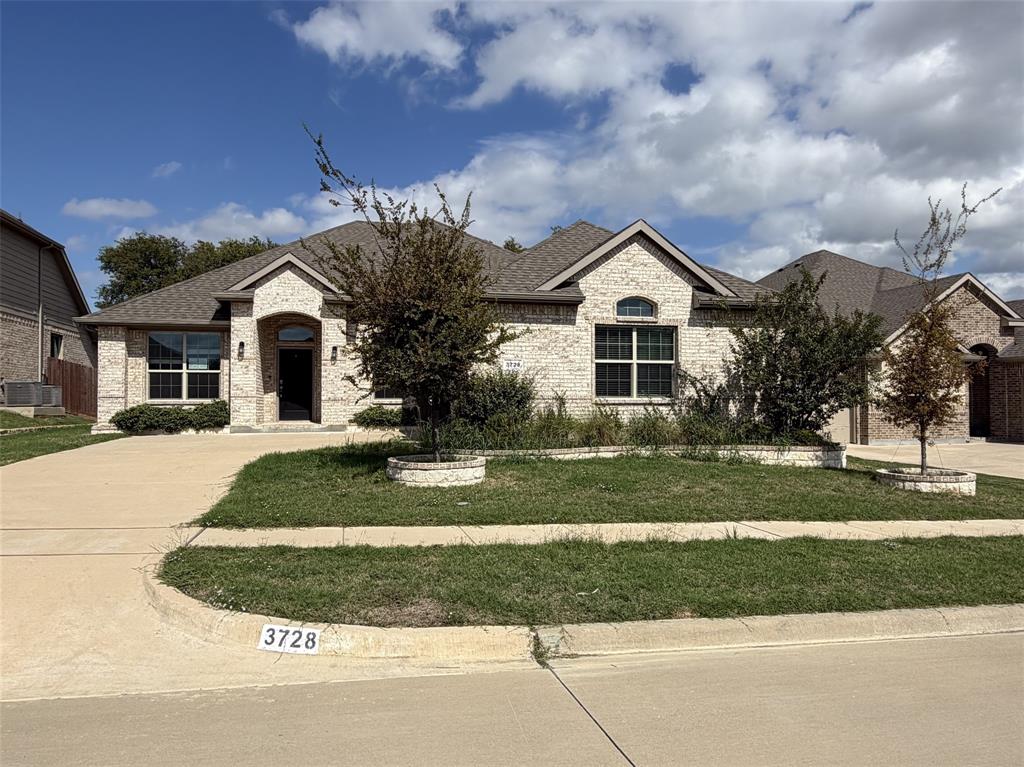 3728 Walnut Ridge Drive