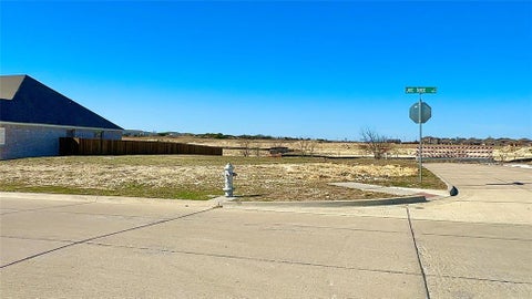 Photo of 1900 Lake Tahoe Lane, Cleburne, TX 76033 (MLS # 21314736)