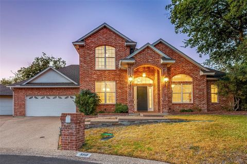 Photo of 3313 Fox Hollow Circle, Waco, TX 76708 (MLS # 21085405)