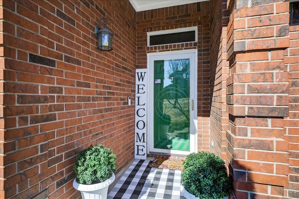 10353 Richard Circle