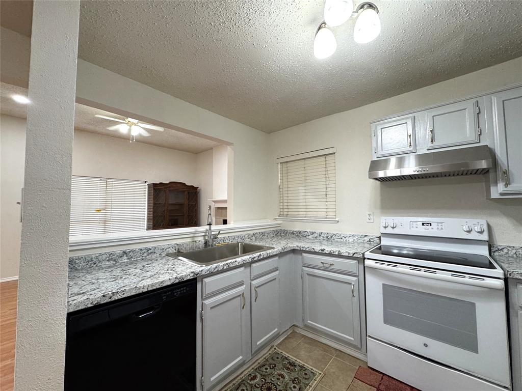 2439 Sunflower Drive
