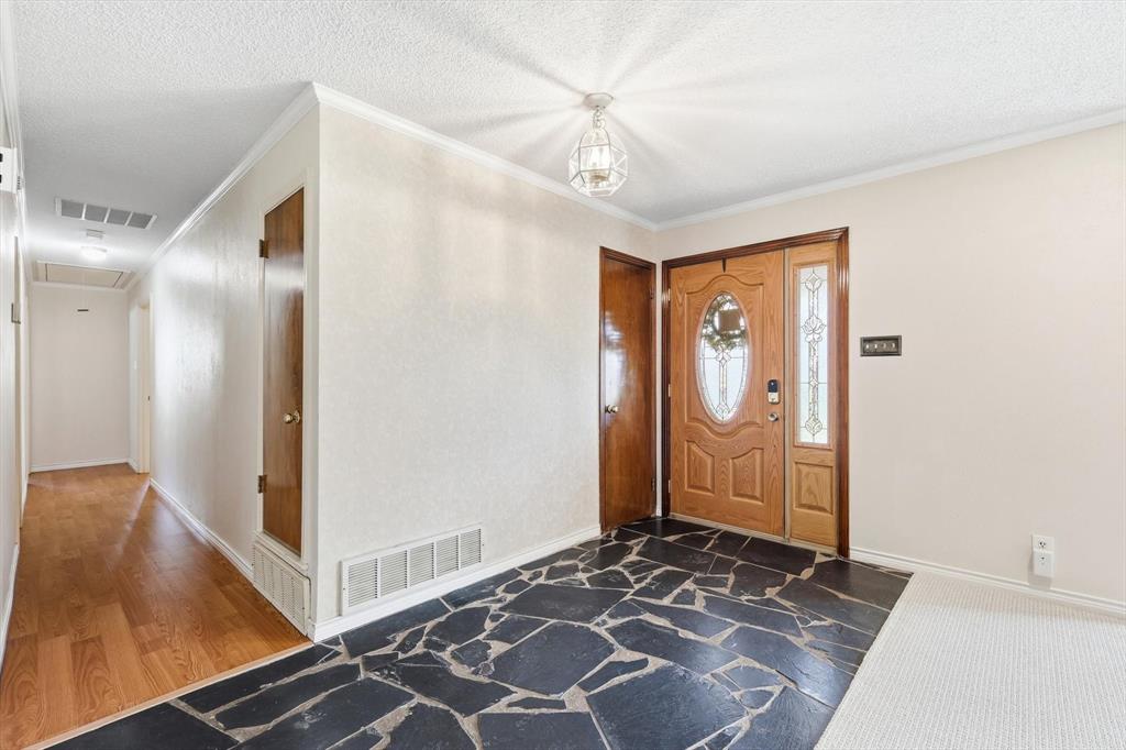 2825 Winterhaven Drive