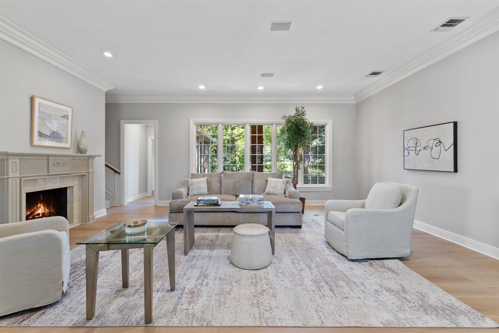 1211 Mackie Drive