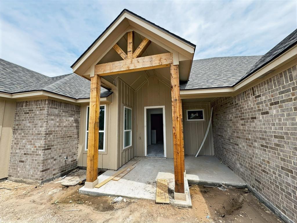 136 Loveta Lane