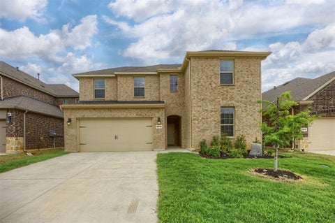 Photo of 3808 High Country Road, Aubrey, TX 76227 (MLS # 21373276)