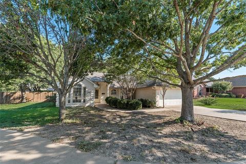 6005 Peach Tree Drive Midlothian TX 76065