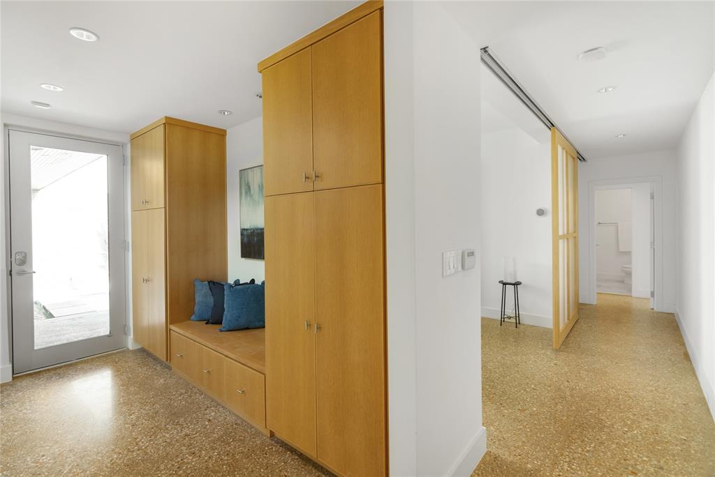 802 N Oak Cliff Boulevard