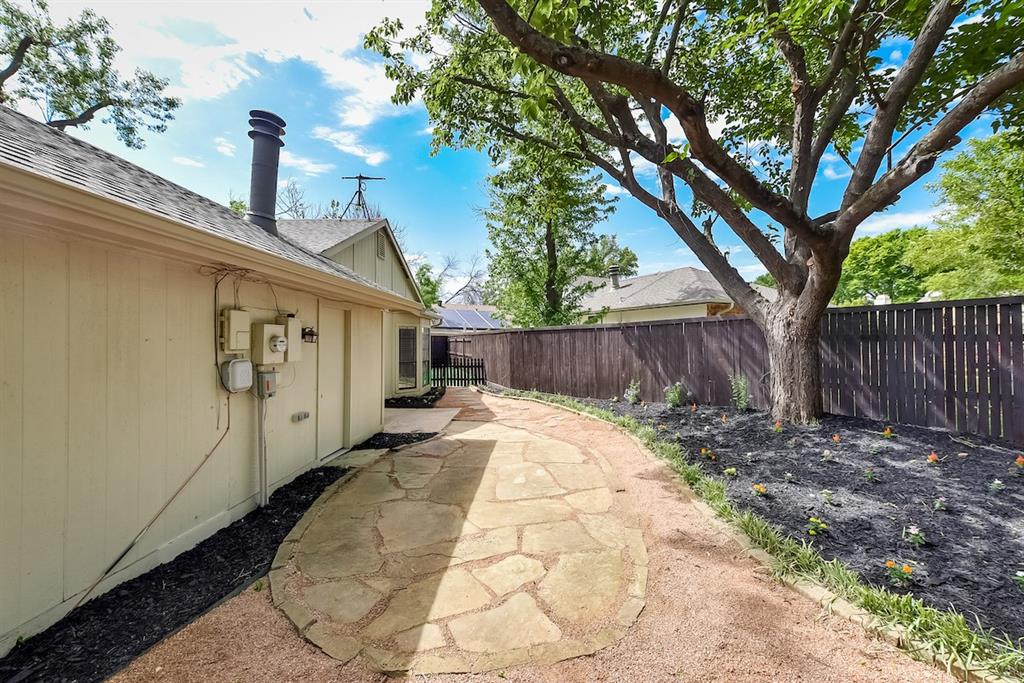 Collin Square Ph I - Residential Lease