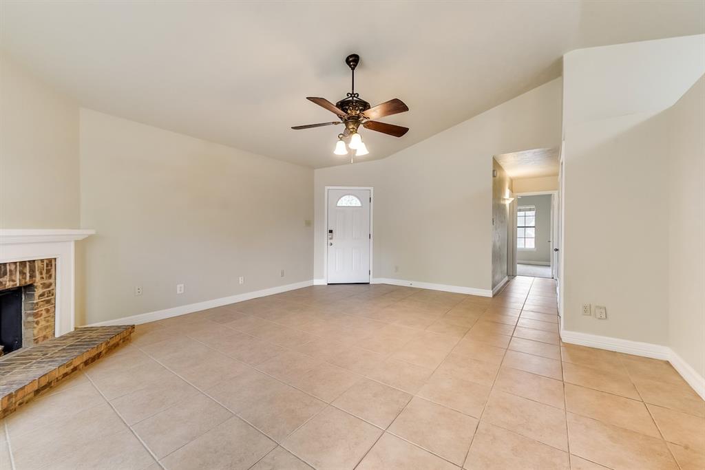 Collin Square Ph I - Residential Lease