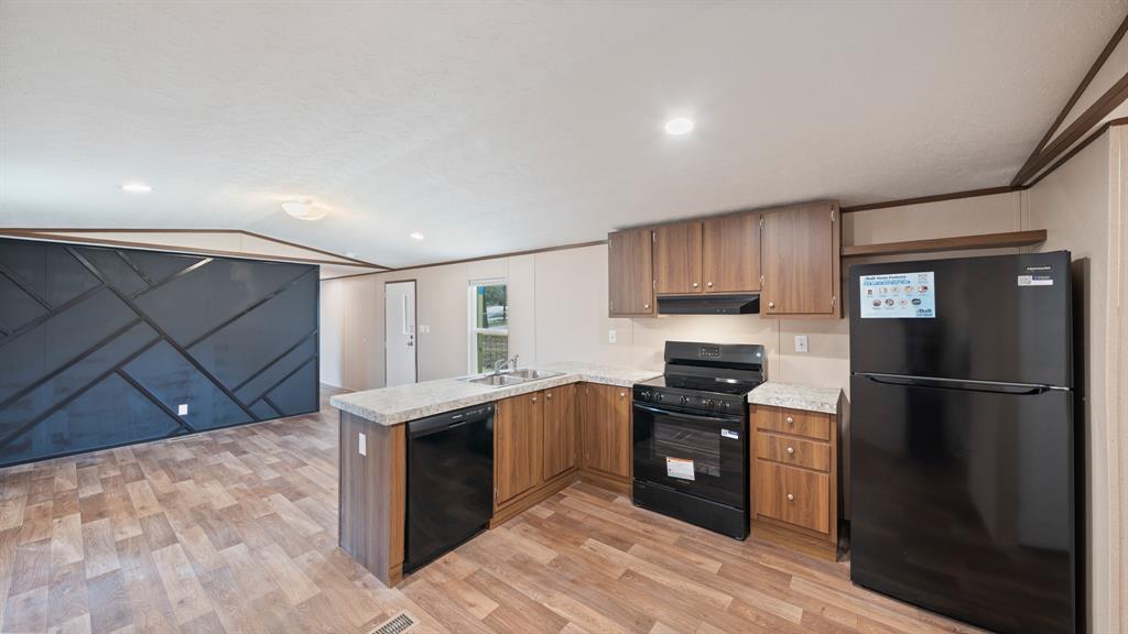 Royal Oaks - Residential