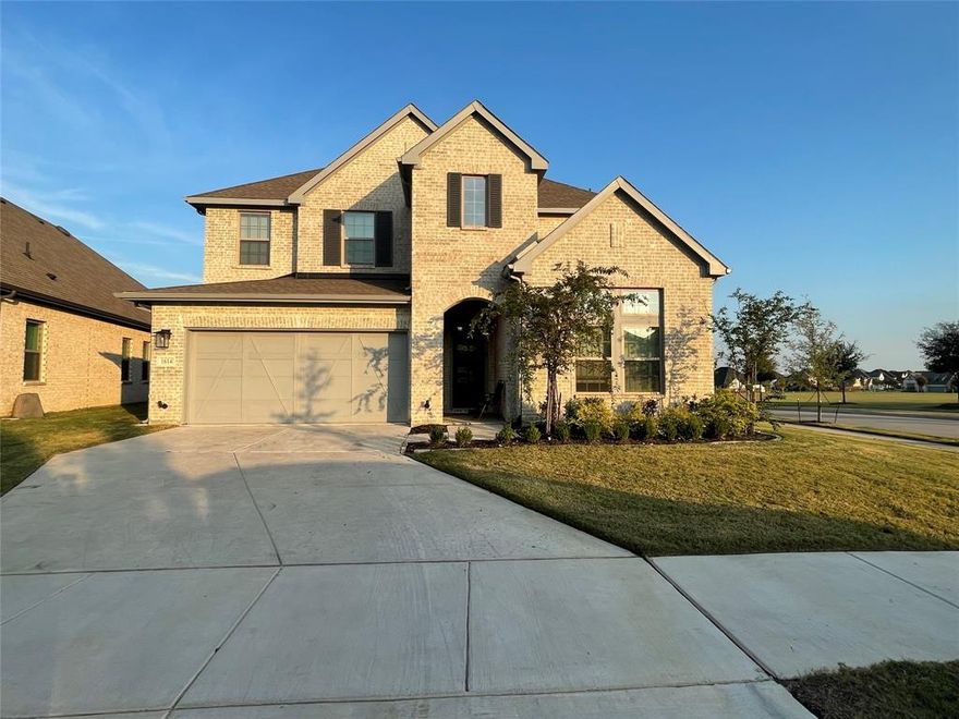 Discover modern living at its finest in this stunning 4-bedroom, 3-bathroom home located in the highly sought-after Southpointe neighborhood of Mansfield. Built in 2023, this nearly new home offers 2,981 square feet of thoughtfully designed living space, perfect for families looking for comfort, style, and convenience.
Step inside to find a bright, open floor plan with contemporary finishes throughout. The spacious bedrooms provide plenty of room for rest and relaxation, while the three full bathrooms offer convenience for the entire household. Whether you're entertaining guests or enjoying quiet family time, this home has the space you need.
The private backyard is your personal retreat—ideal for outdoor dining, playtime, or simply unwinding after a long day. With modern amenities and move-in-ready condition, all that's missing is you!
Located in the desirable Southpointe community, you'll enjoy access to top-rated schools, nearby parks, shopping, and dining—all while being just minutes from major highways for an easy commute.
Don't miss the opportunity to call 1614 Birch St home. Schedule your tour today!