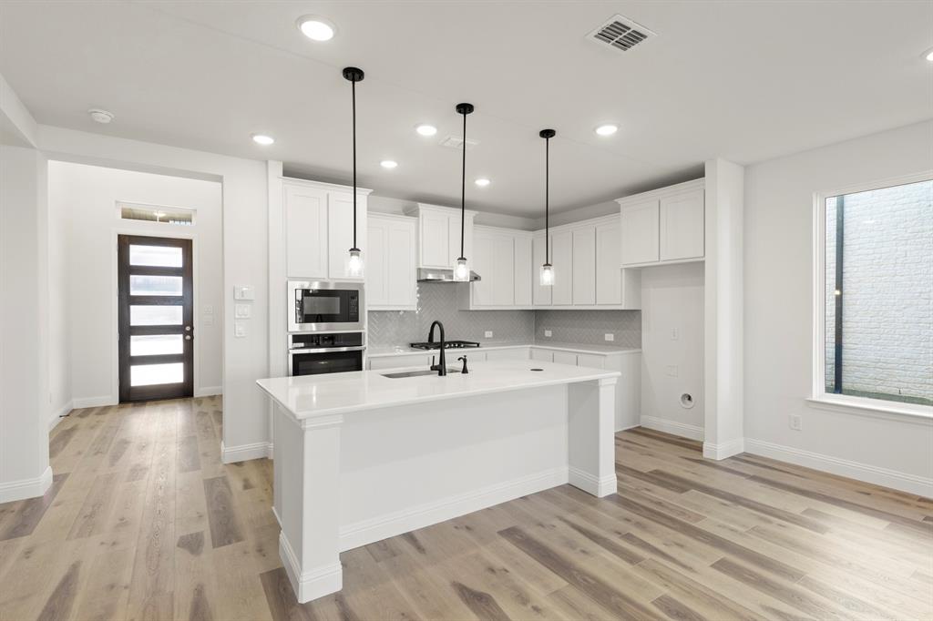 4612 Flaubert Avenue