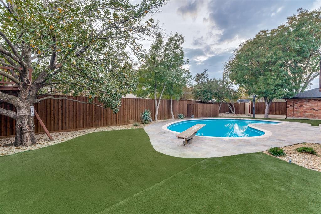 Schreiber Manor 04 Inst - Residential