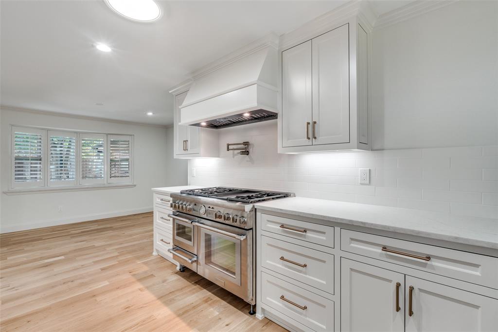 Schreiber Manor 04 Inst - Residential