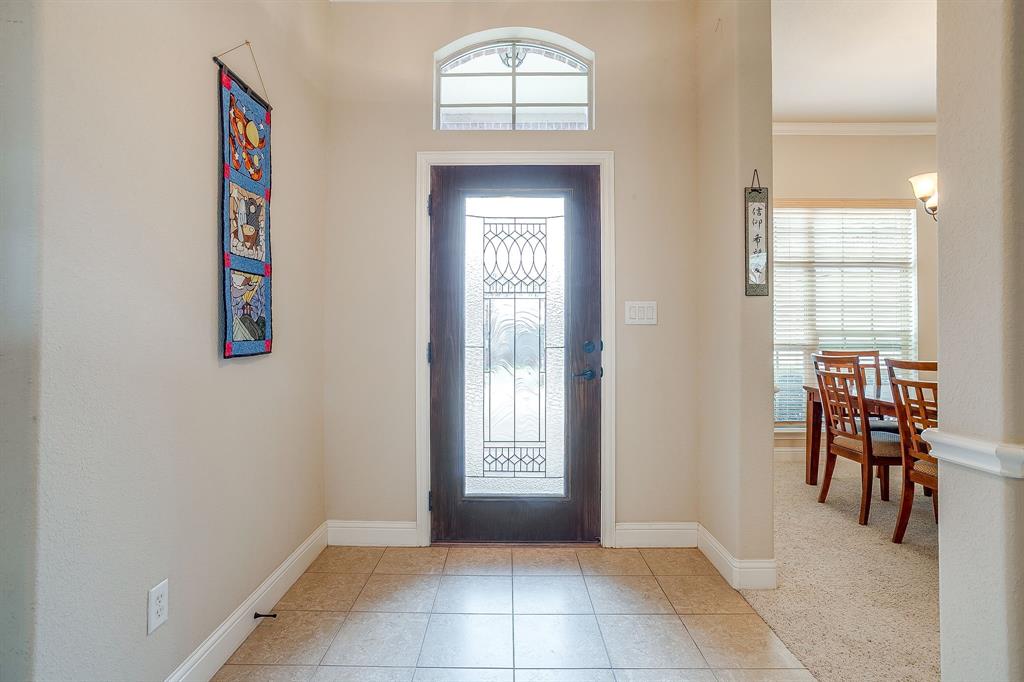 9815 Ravenswood Road