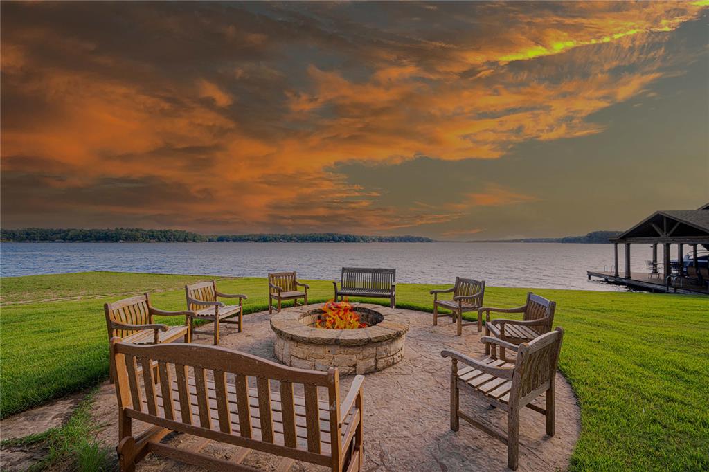 582 Windy Point Drive