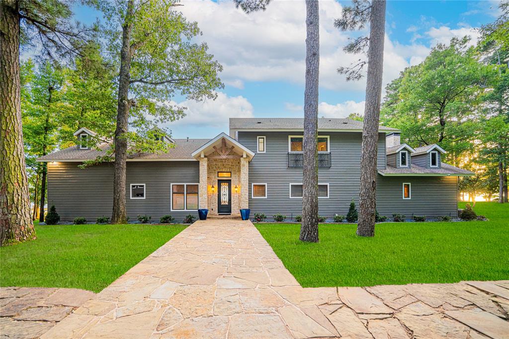 582 Windy Point Drive